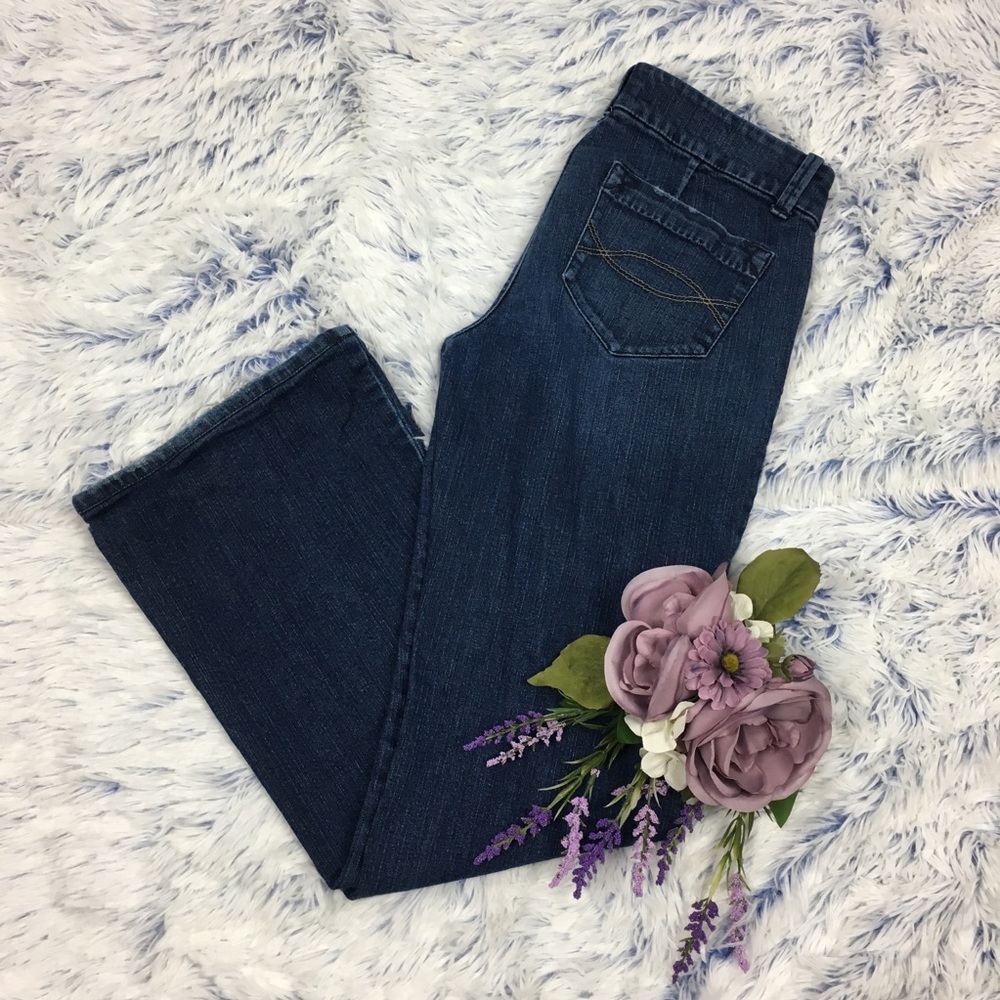 A&F Dark Wash Factory Distressed Flare Jeans 2x31